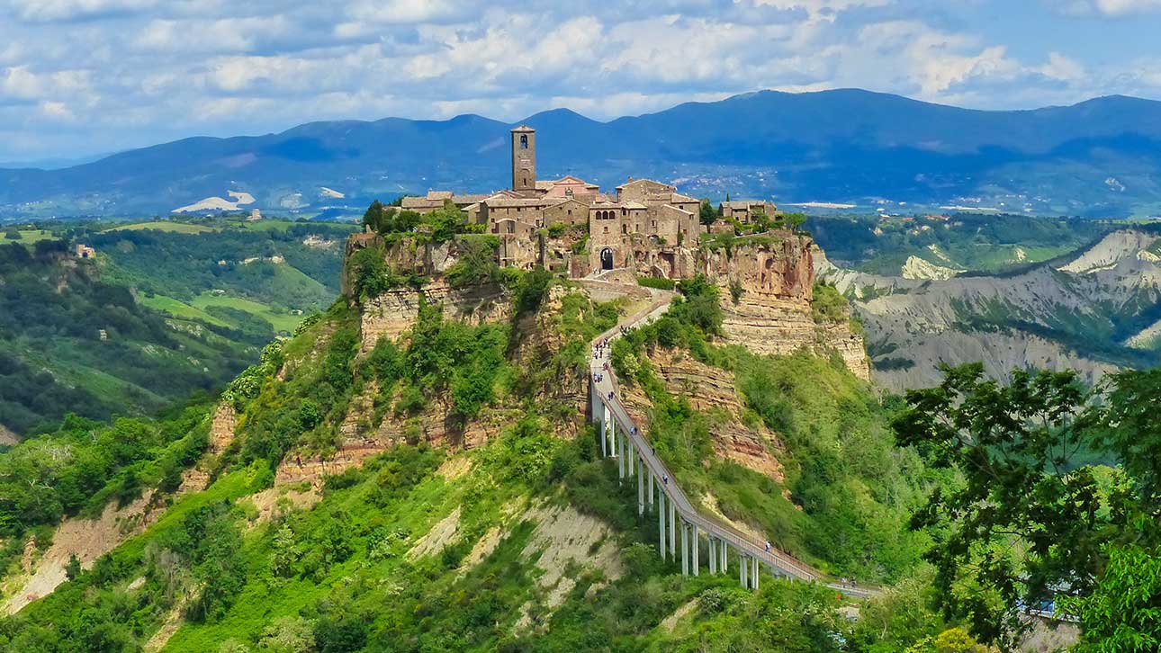 Experience Romance and Beauty: Your Perfect Weekend Getaway in Civita di Bagnoregio