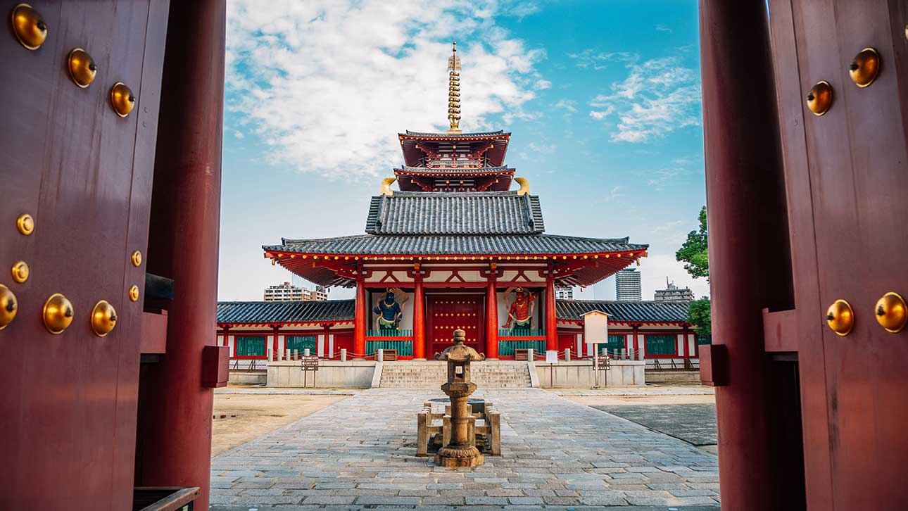 Exploring the Tranquil Beauty of Shitennoji Temple in Osaka, Japan