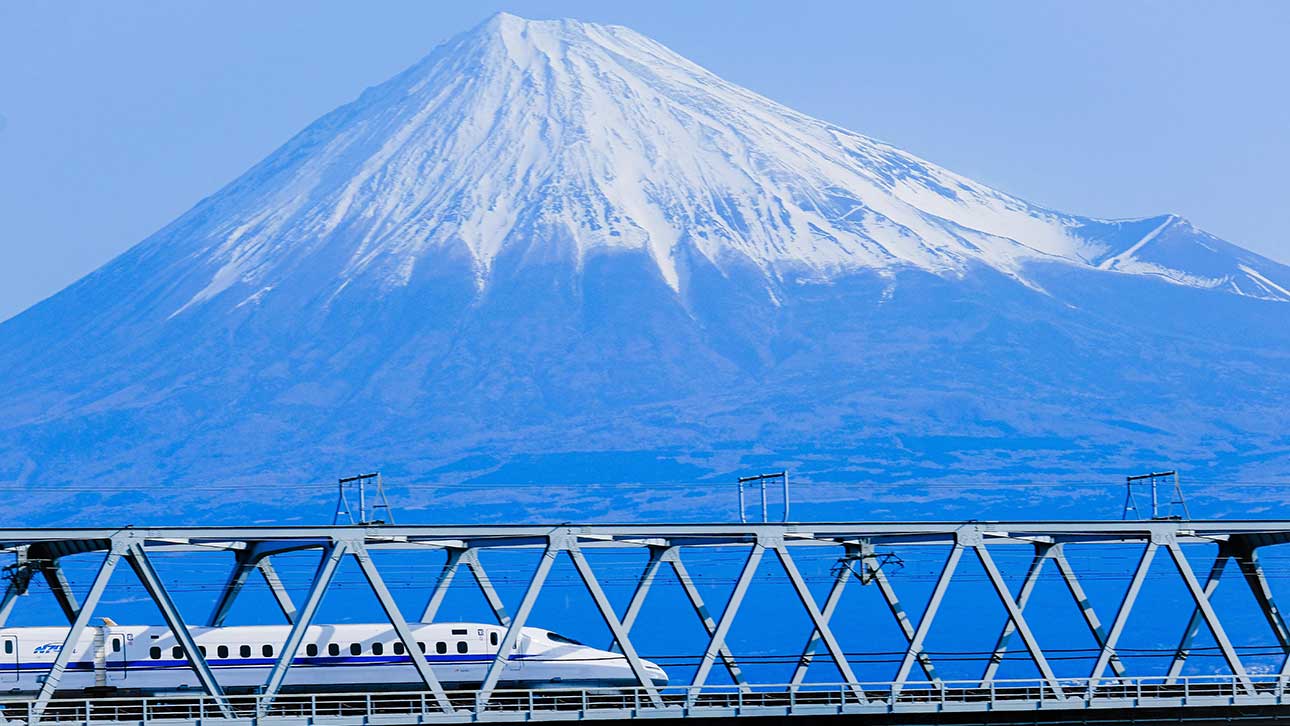 Japan's Bullet Trains: A Journey Through Modern and Traditional Japan