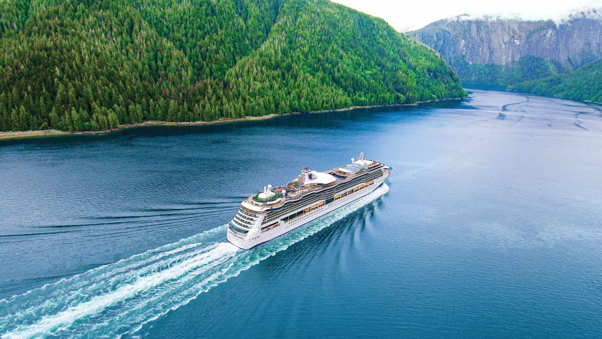 Alaska Cruise in 2028: Glaciers, Juneau and Denali on Royal Caribbean Itineraries
