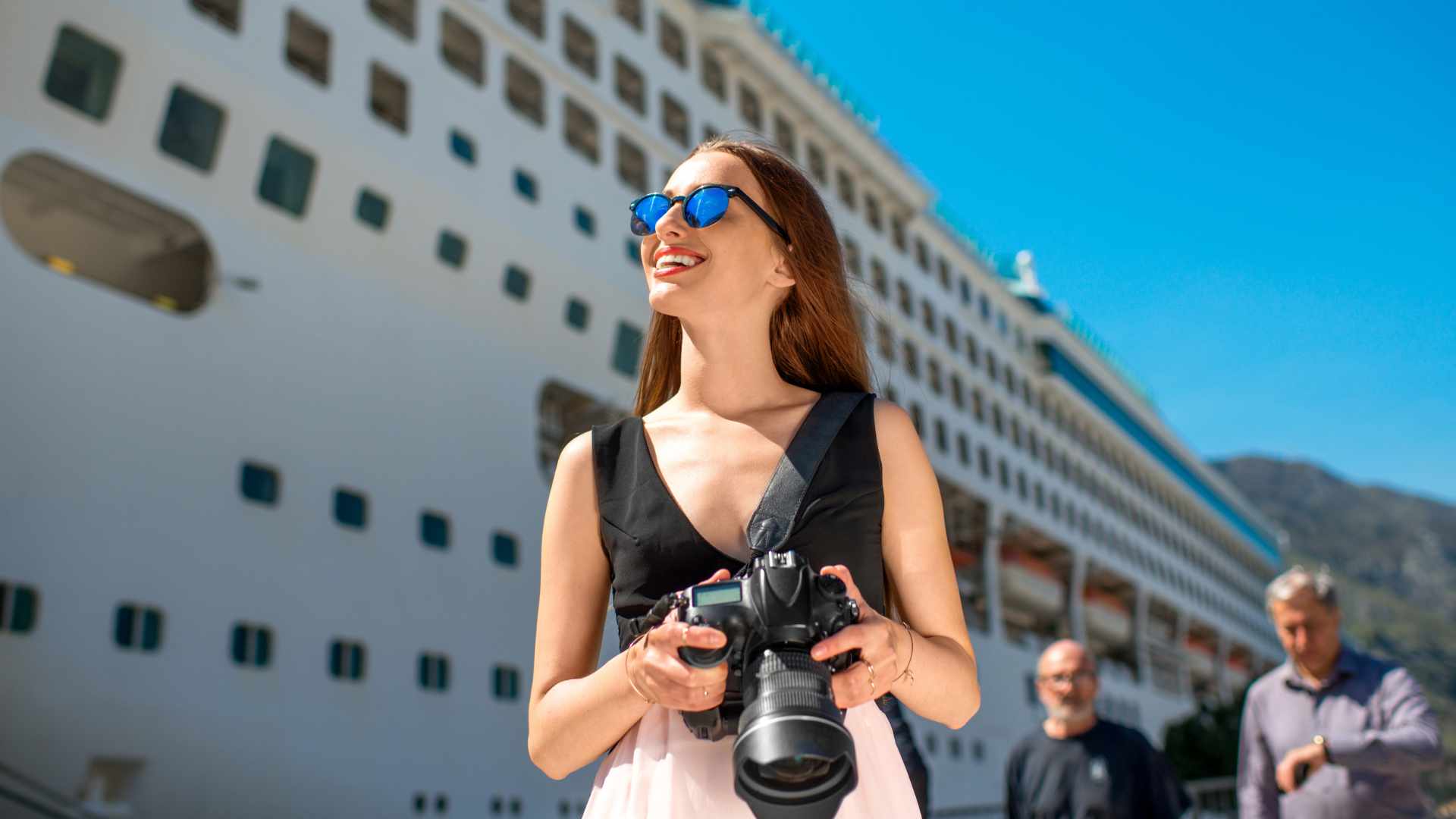 River Cruise vs Ocean Cruise: Key Differences and Which One Is Right for You